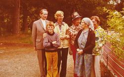 ";Johan Hveding. (?)
Hveding, Anna Hveding, Kikki Hveding Kn