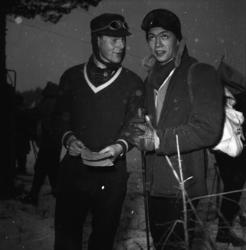 Vardens arkiv. "Skrehellerennet, slalåm"  07.02.1954