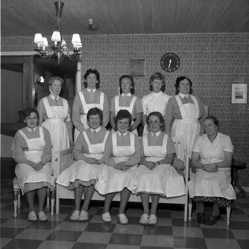 Personalen på Mellbyro ålderdomshem i Gränna 1962.