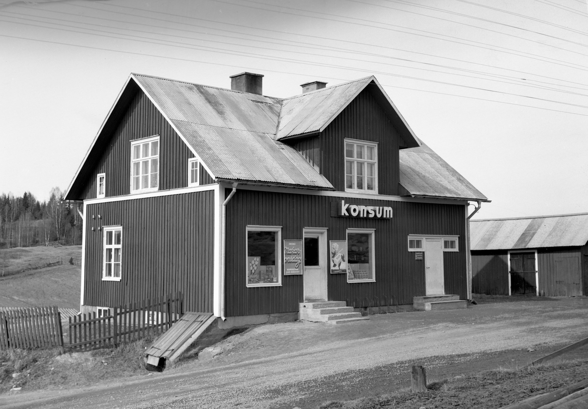 Konsumbutik i Arvikatrakten fotograferad 8/4 1949.