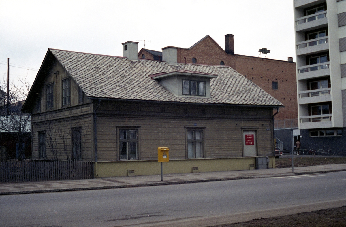 Bildsvit tagen vårvintern 1972 i Arvika. Kyrkogatan 14.