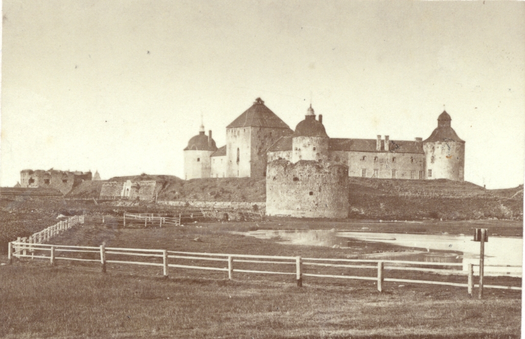 Slottet från söder omkring 1870?