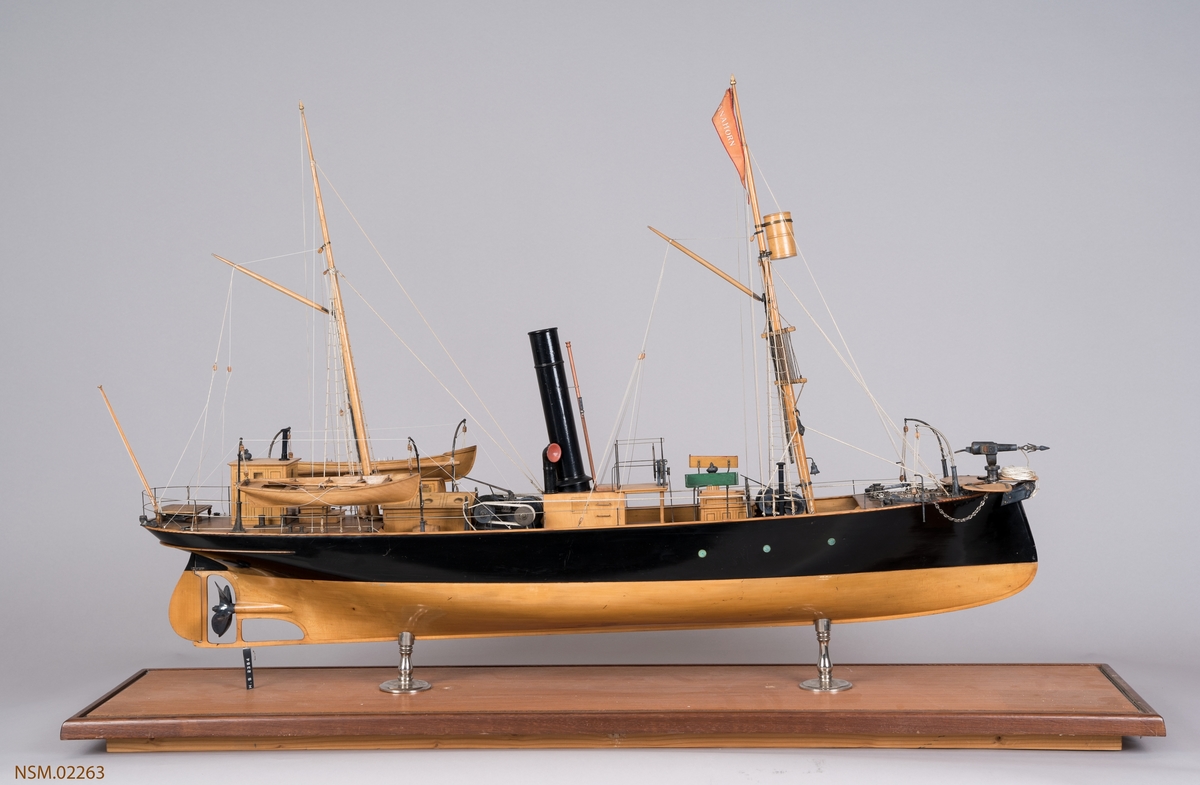 Hvalbåt 'Tanahorn'. Bygget 1886  26 n.reg.tonn.
