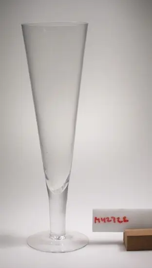 Champagneglas - Kulturparken Småland / Smålands Museum / DigitaltMuseum