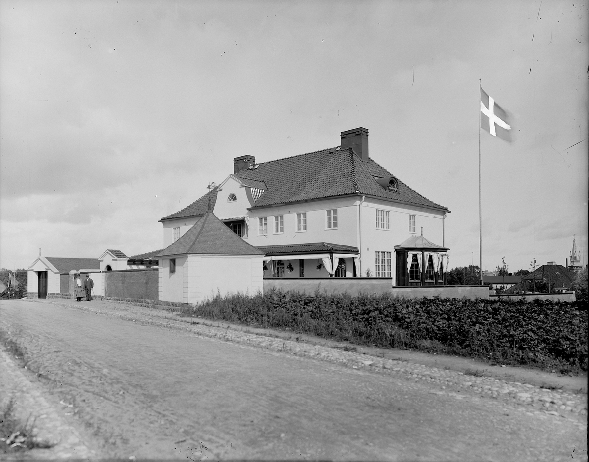 Ahlgrens villa, Villastaden. Rettigska barnhemmet syns i bakgrunden




