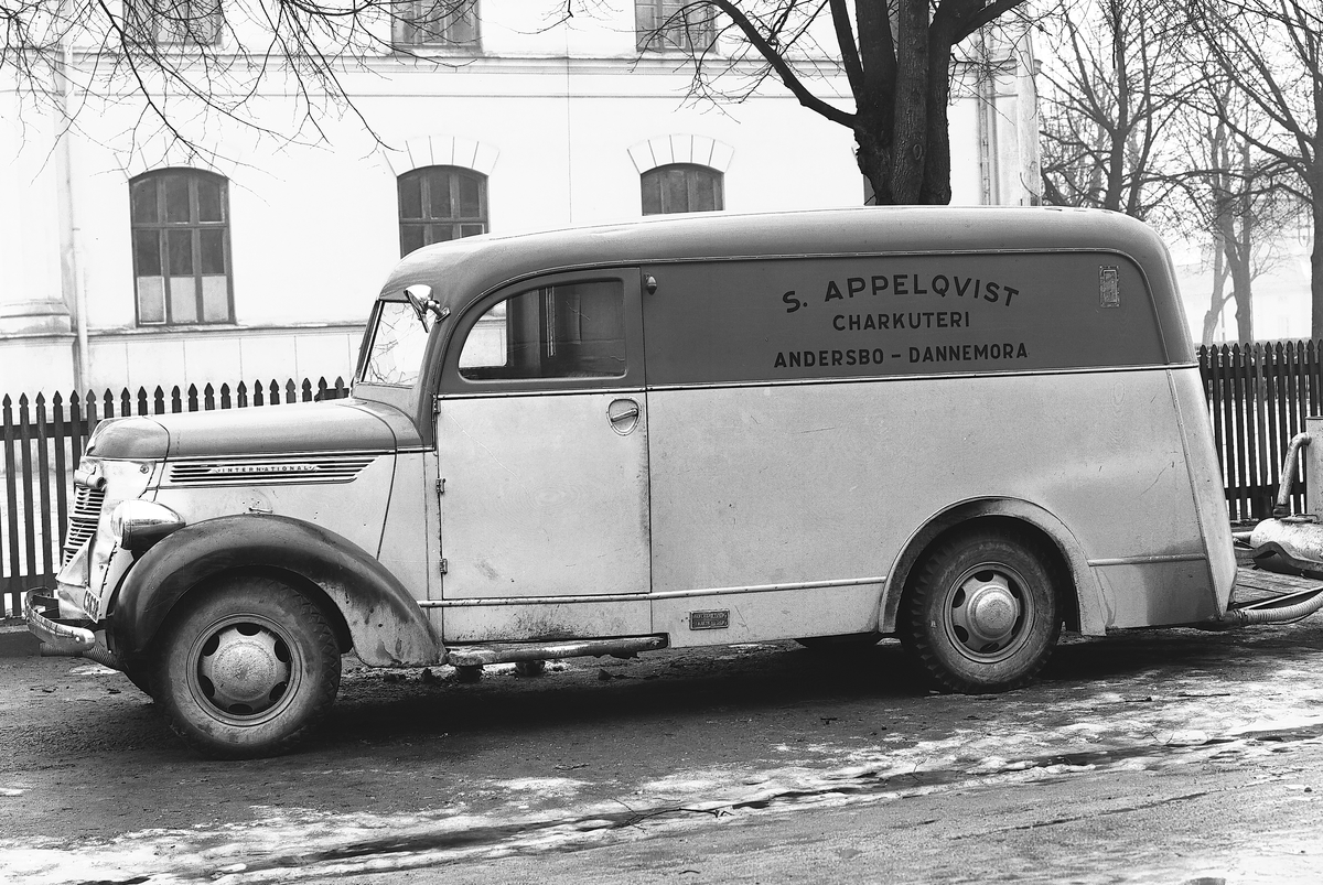 S. Appelqvists Charkuteri, Andersbo - Dannemora.
En 1938-1939 International skåpbil.