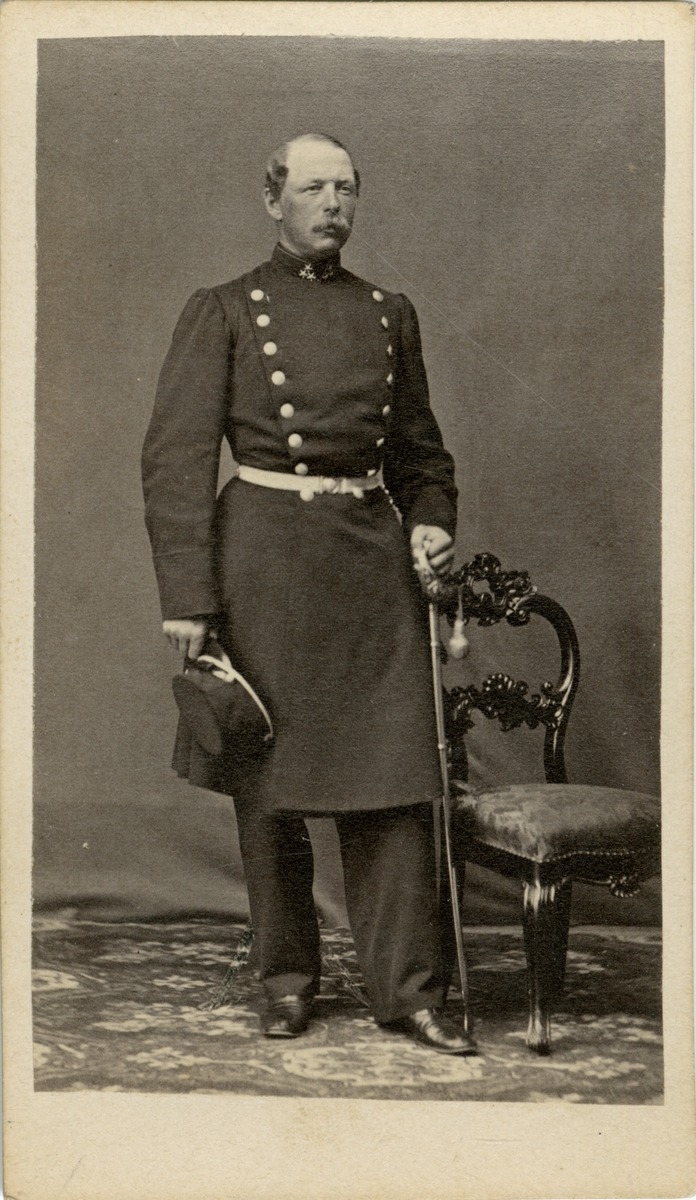 Porträtt av Knut Richard Ström, kapten vid Andra livgardet I 2. Se även AMA.0008489.