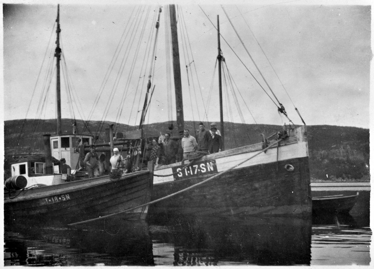 Notbåtene "Trond" og "Edda" fra Råkvåg Notbruk