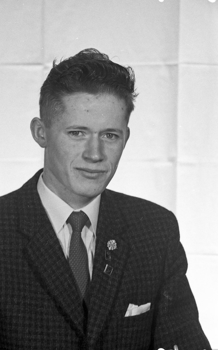 Portrett - elever og lærere på Tveit Landbruksskole 1961-1963 - bestiller Tveit Landbruksskole
