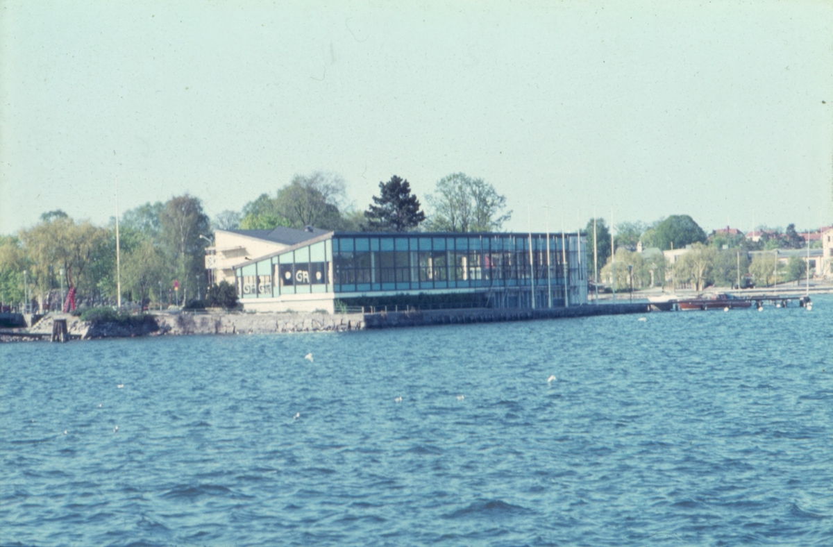 Restaurang Slottsholmen vid vattnet i Västervik.