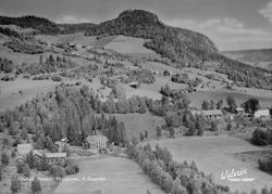 Gardsbruk, Forset, Vestre Gausdal. Bygninger. Skog og jorde.