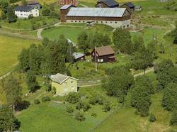 Bjørke. Enebolig ved Leikvam.