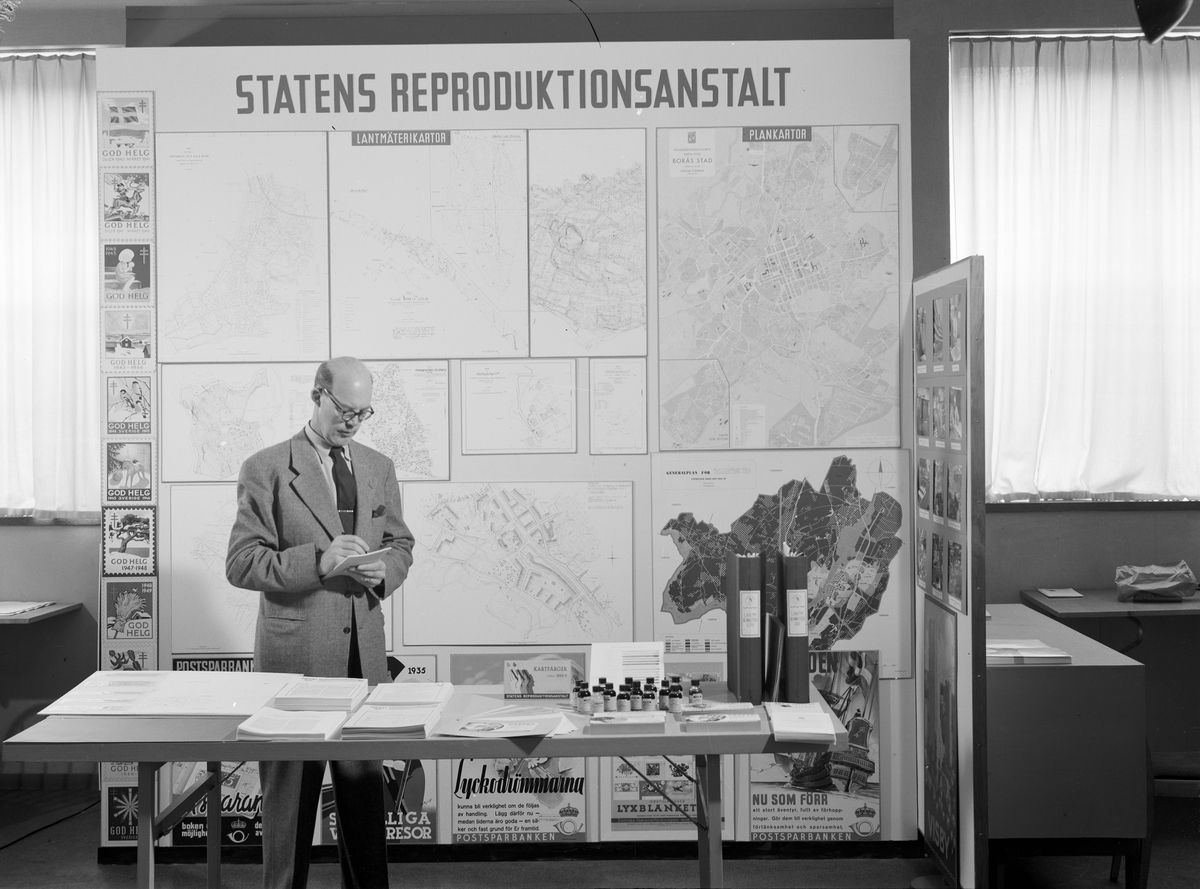 Nordiska lantmäterimötet 1952 med utställning i Tekniska museet den 14-29 juni 1952.