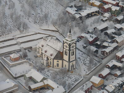 Røros kirke flyfoto. Foto/Photo