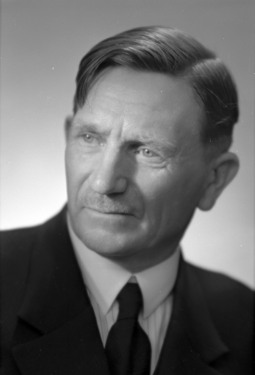Herr E. Sundbom, Gårdskär. 9 april 1945.
