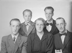 Anders A. Winsnesbakk med familie