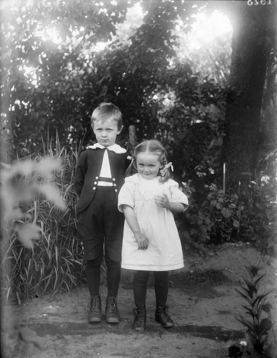Maja och Arne, Uppland 1923