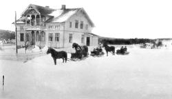 Gården Moen øvre i Rømskog. Familien er klar til julebesøk i