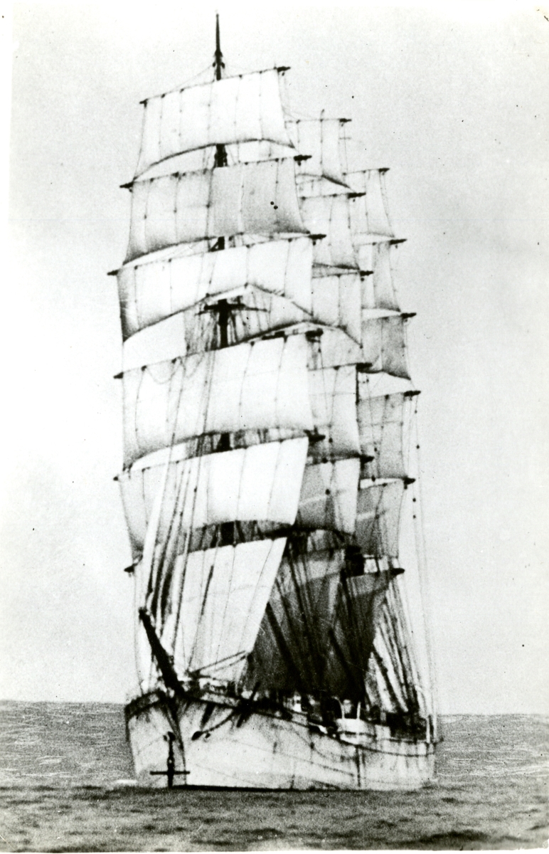 Fire mastet bark 'Asalia' (b.1892, Fairfield & Co.,Glasgow, Skottland).