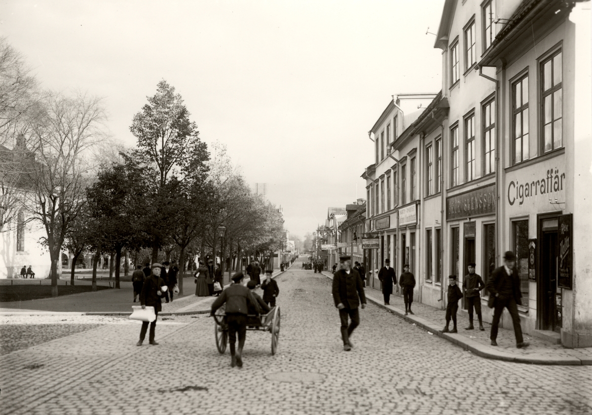 Orig. text: Storgatan från S:t Larsgatan mot Hamngatan - Bild Linköping ...