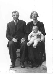 Amund Teigmorken (f. 1885) m.kone Olga Teigmorken (f. Geilba