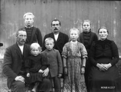 B. Røsten, familie