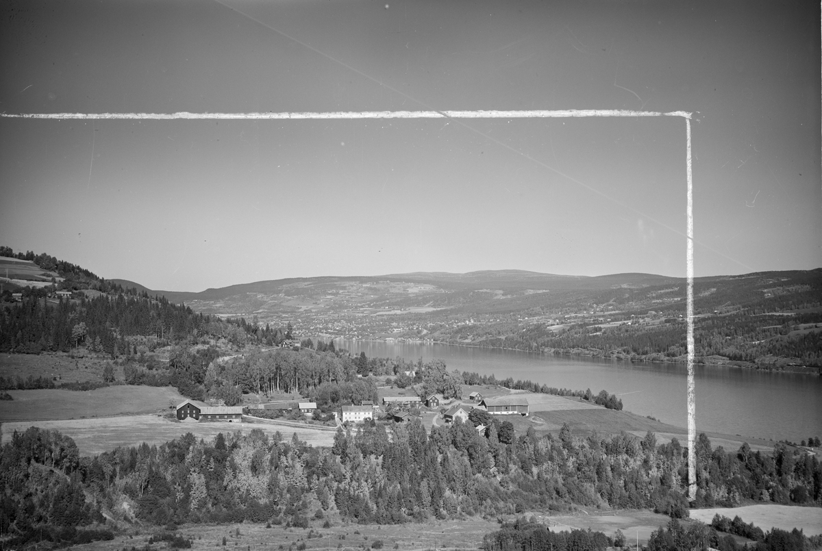 Flyfoto Lillehammer, Rindal, Oppgarden, (nå Rindal øvre) Vingrom.
Ikke scannet, dårlig negativ. 