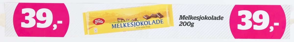 På plakaten er et et fotografi av en Freia melkesjokolade. Det står "Melkesjokolade Et lite stykke Norge" og det er bilde av tre beitende kuer i et landskap med fjell og tre stykker sjokolade. Logoen til Freia er plassert til venstre.