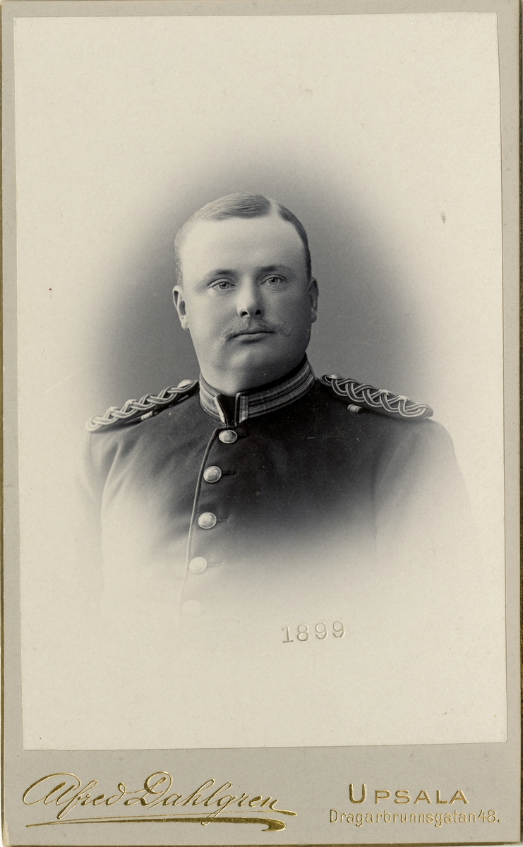 Porträtt av Gustaf August Toll, löjtnant vid Upplands regemente I 8.