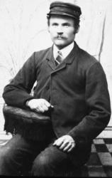 Portrett av Kristian Meier Iversen, Lekangen f.1865. Tranøy