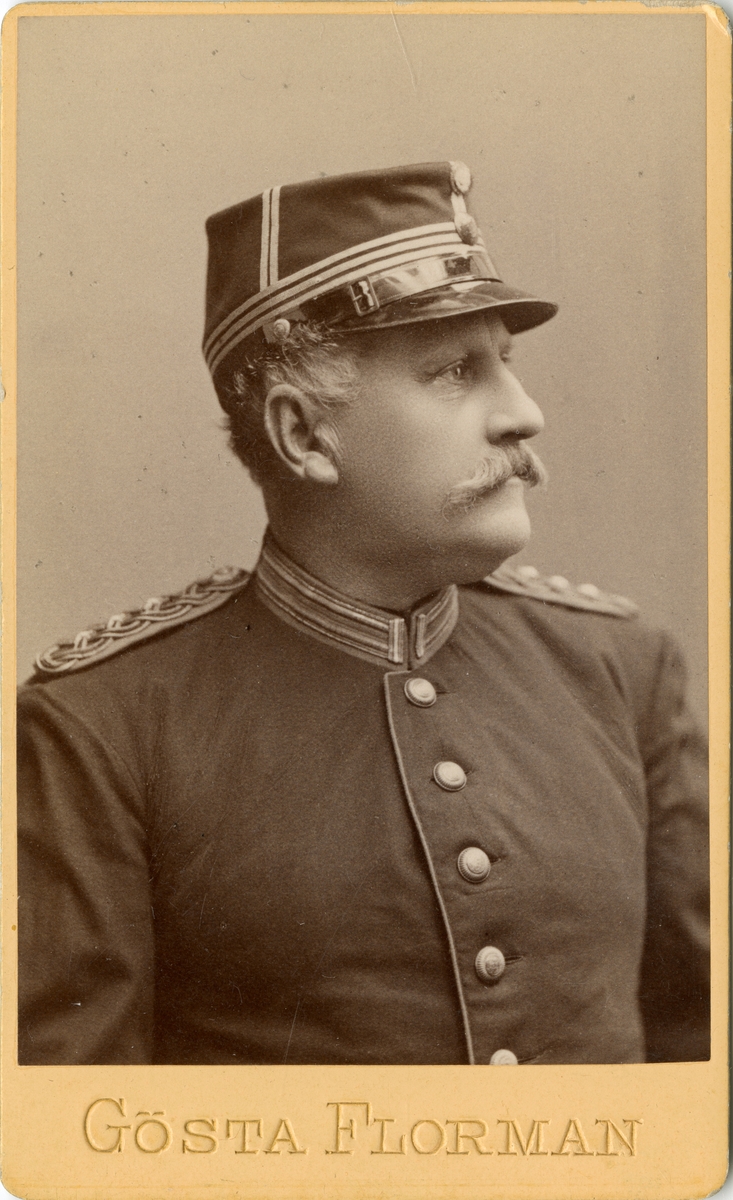Porträtt av Osvald Teodor Falk, kapten vid Västernorrlands regemente I 21.