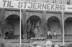 1. mai 1987, Thorvald Stoltenberg taler på Youngstorget.