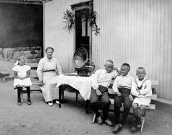 St. Hansfeiring, bruksbebyggelsen, Øyenkilen i Onsøy 1919. 