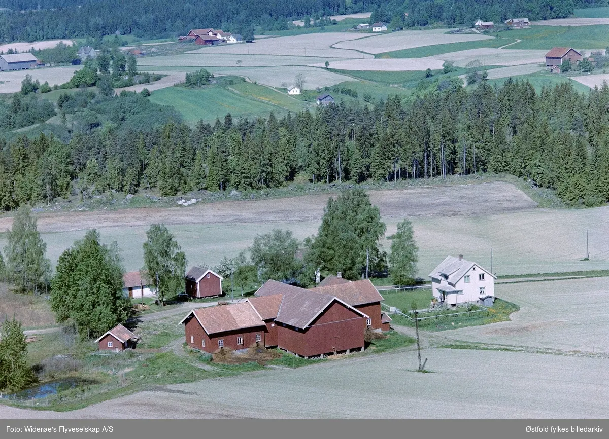 Solberg gård  i Skiptvet, flyfoto 1964.