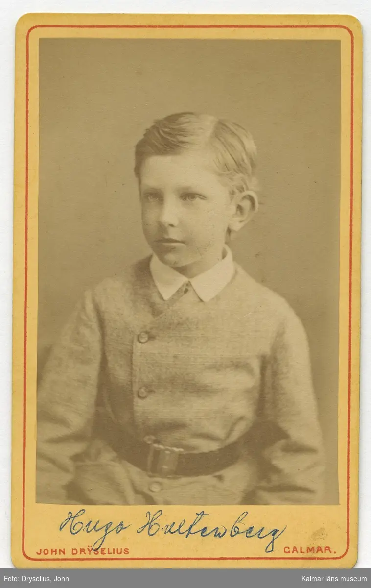 Porträtt på Hugo Hultenberg som barn. Senare lektor och docent i franska vid Stockholms högskola.