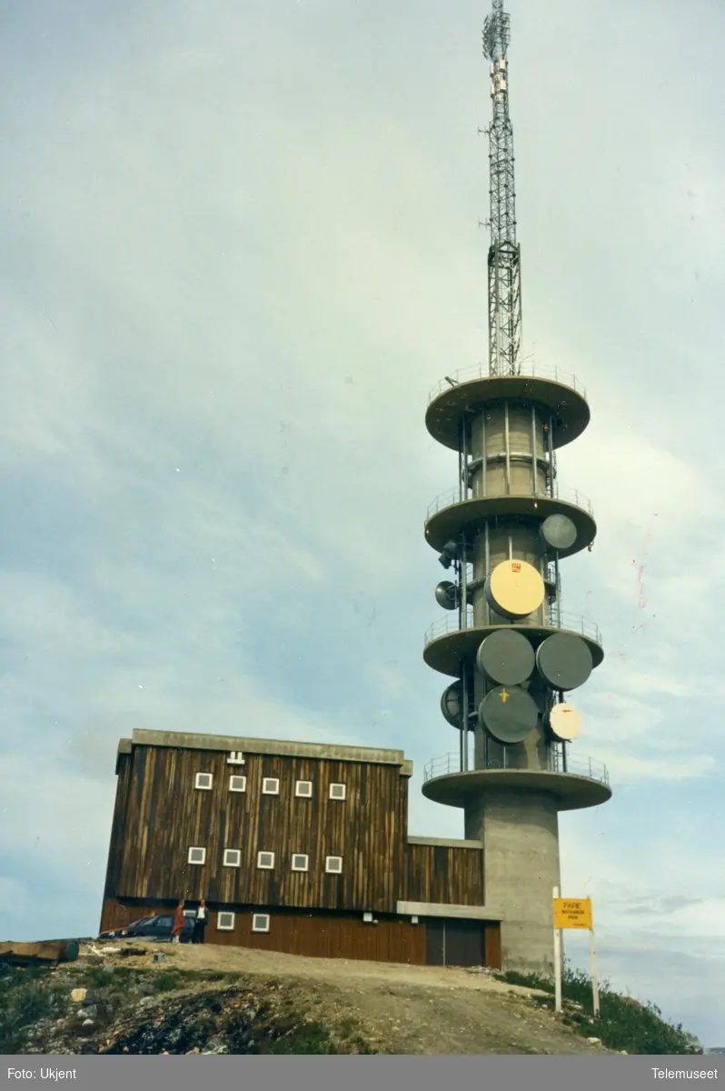 Tønsnesvarden radiolinkstasjon etter ombygging