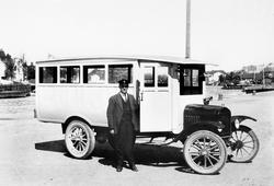 Bussen tilhørte Lunds bussruter i Råde. Bildet er tatt på br