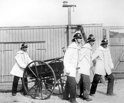 Fredrikshald brannkorps i Halden, på øvelse.