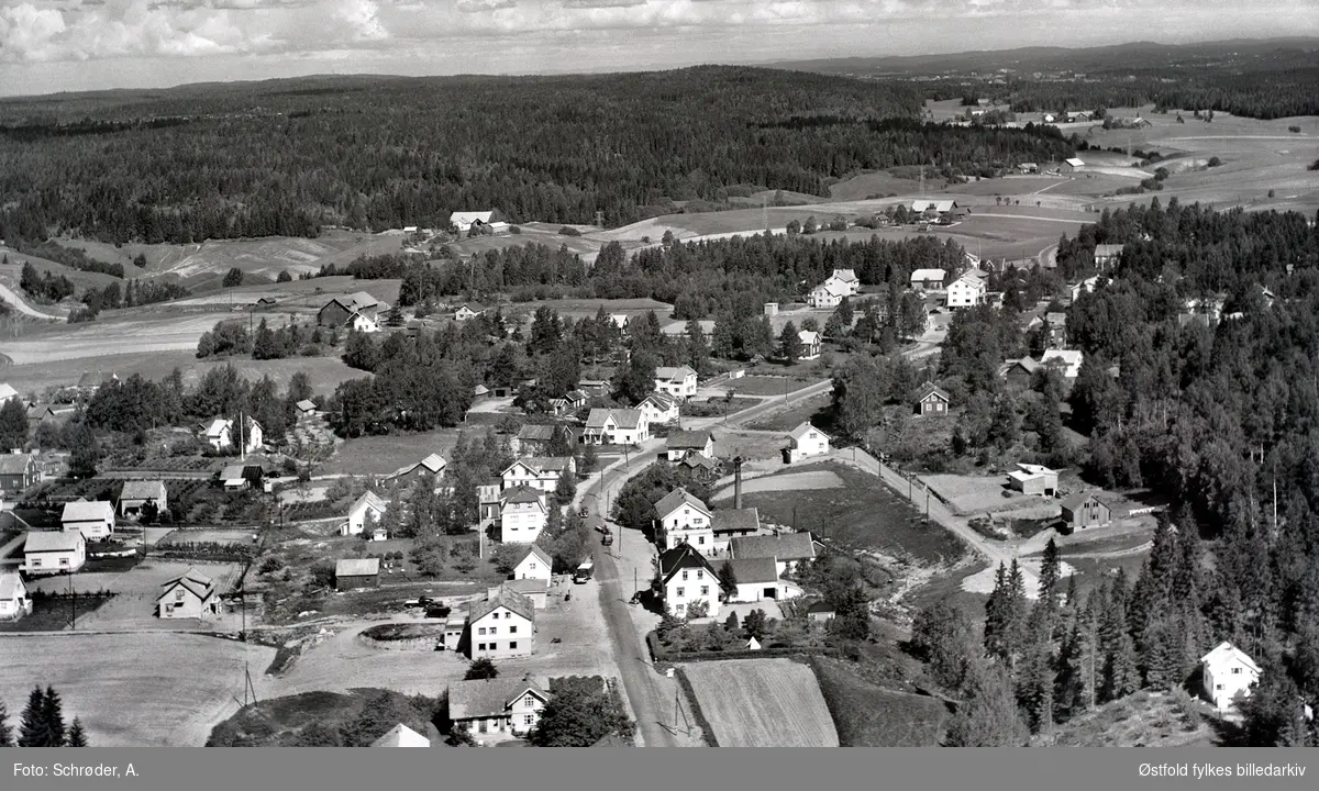 Meieribyen  i Skiptvet, flyfoto 11. juni  1959.
