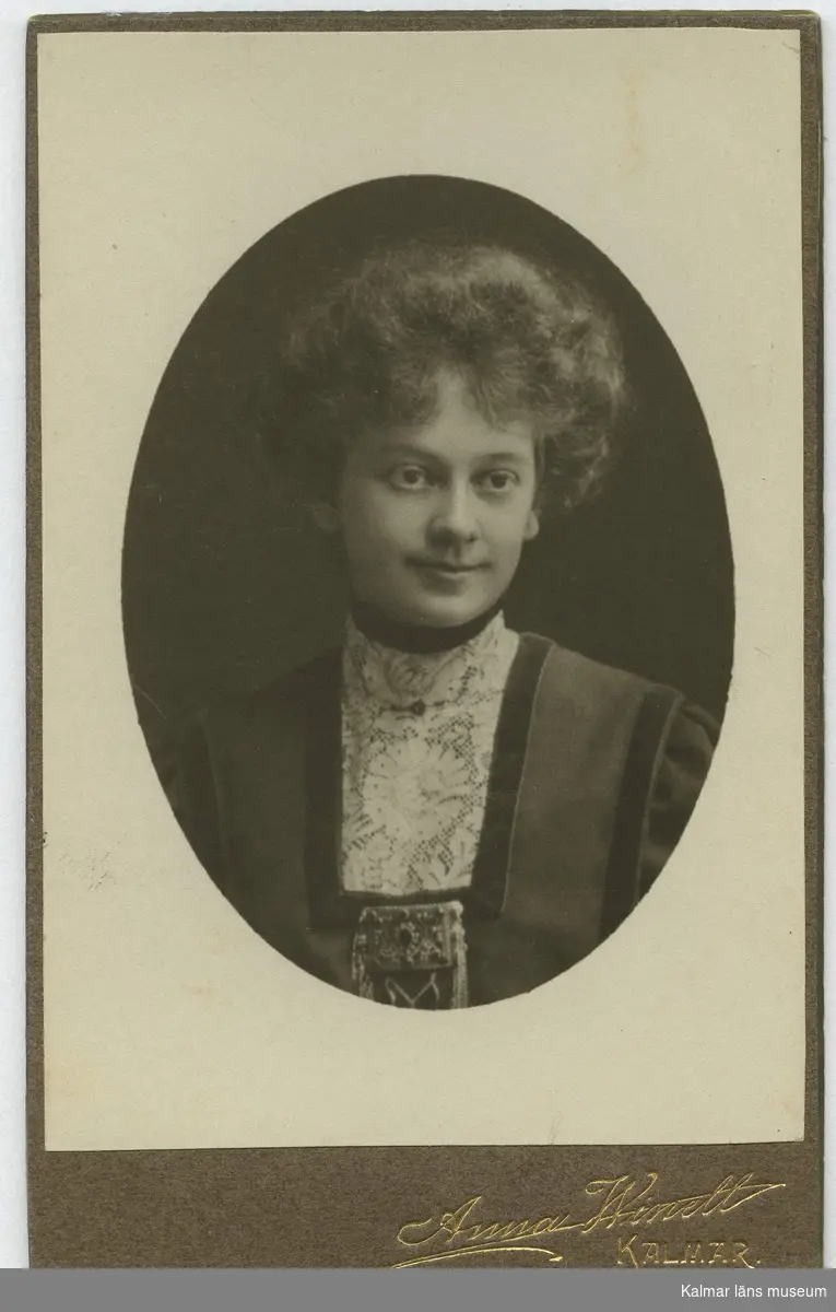 Anna Winell, Kalmar
Gift med löjtnant Grönvall (1910-)