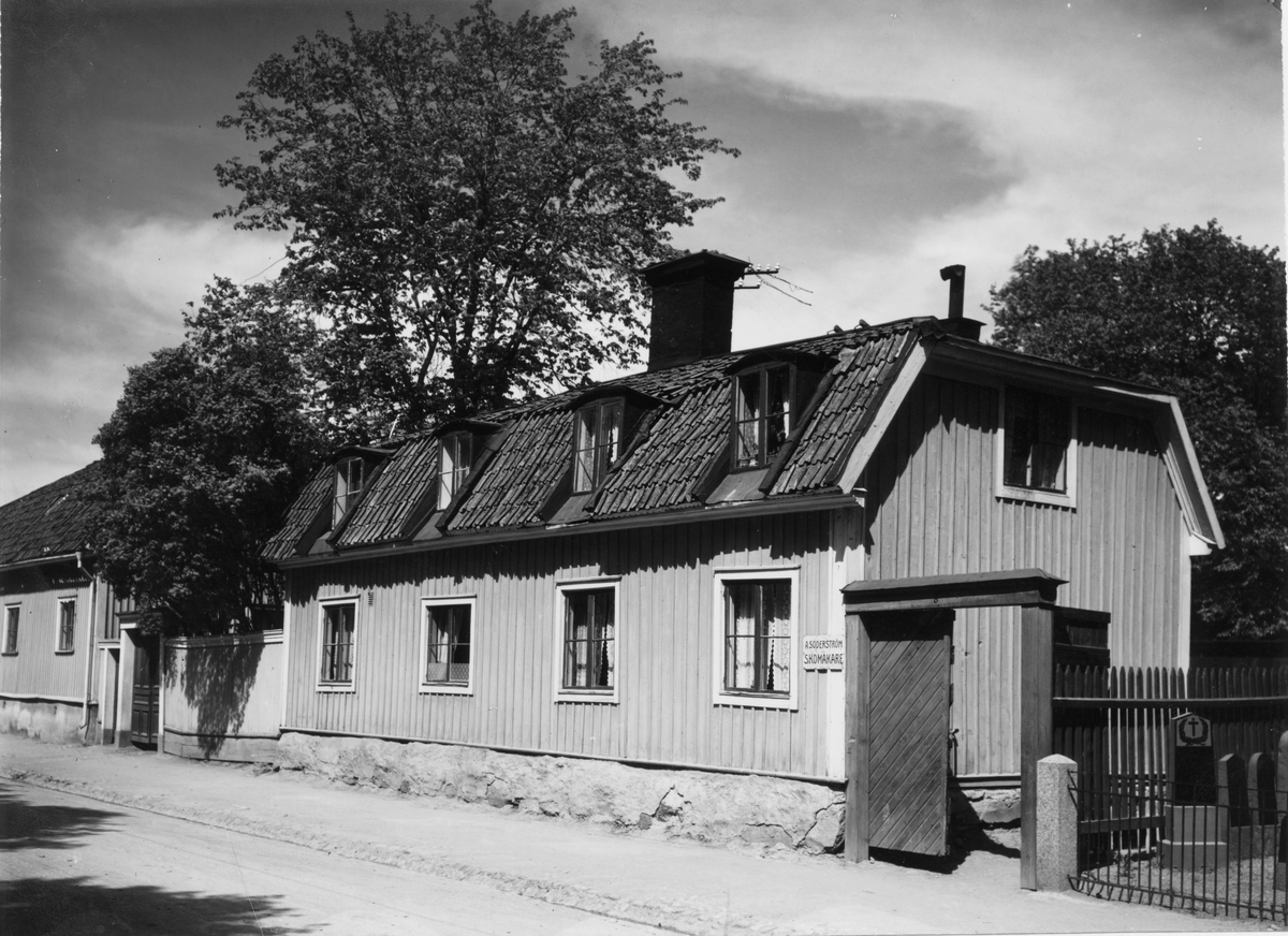 Anckarströmska gården, Västra Vägen.
Revs 1955.
