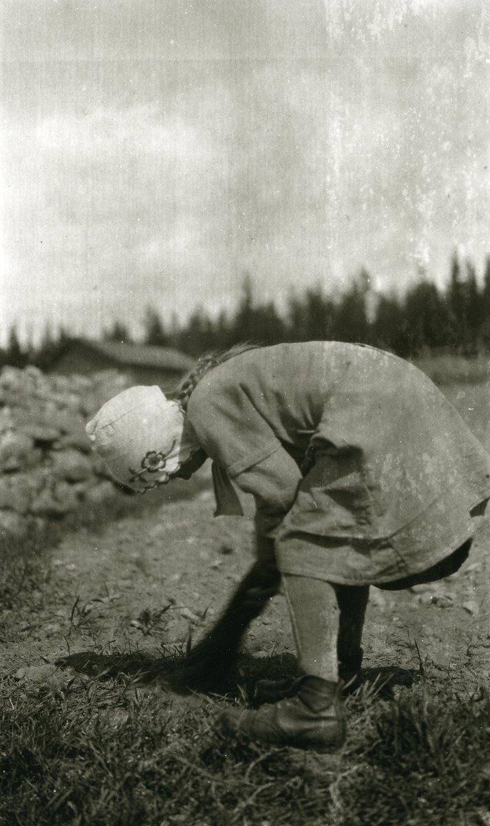 Maalfrid Galaasen (21/2 1914) i Galåsen (Jons)