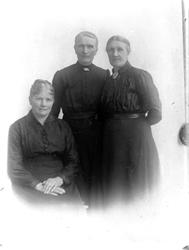 Fra Nordmøre museums fotosamlinger, Halås-arkivet.