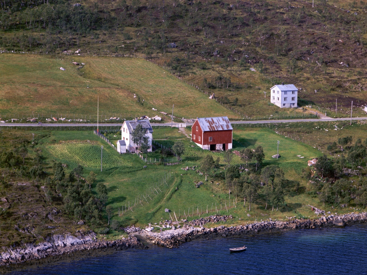 Flyfoto fra Myre i Gullesfjord.