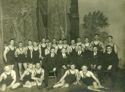 Gruppebilde. Fotografen virket i Kristiania mellom 1910 og 1