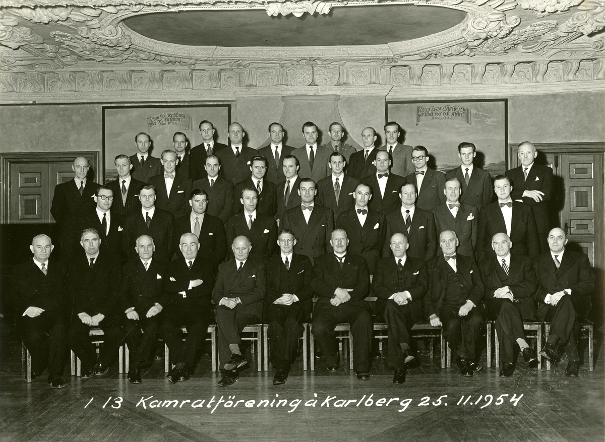 I 13 Dalregementets kamratförening samlad på Karlberg den 25 november 1954.