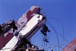 Akers mek. Verksted under rivning.