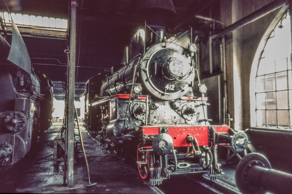 Damplokomotiv type 26c nr. 412 i lokomotivstallen på Marienborg i Trondheim.