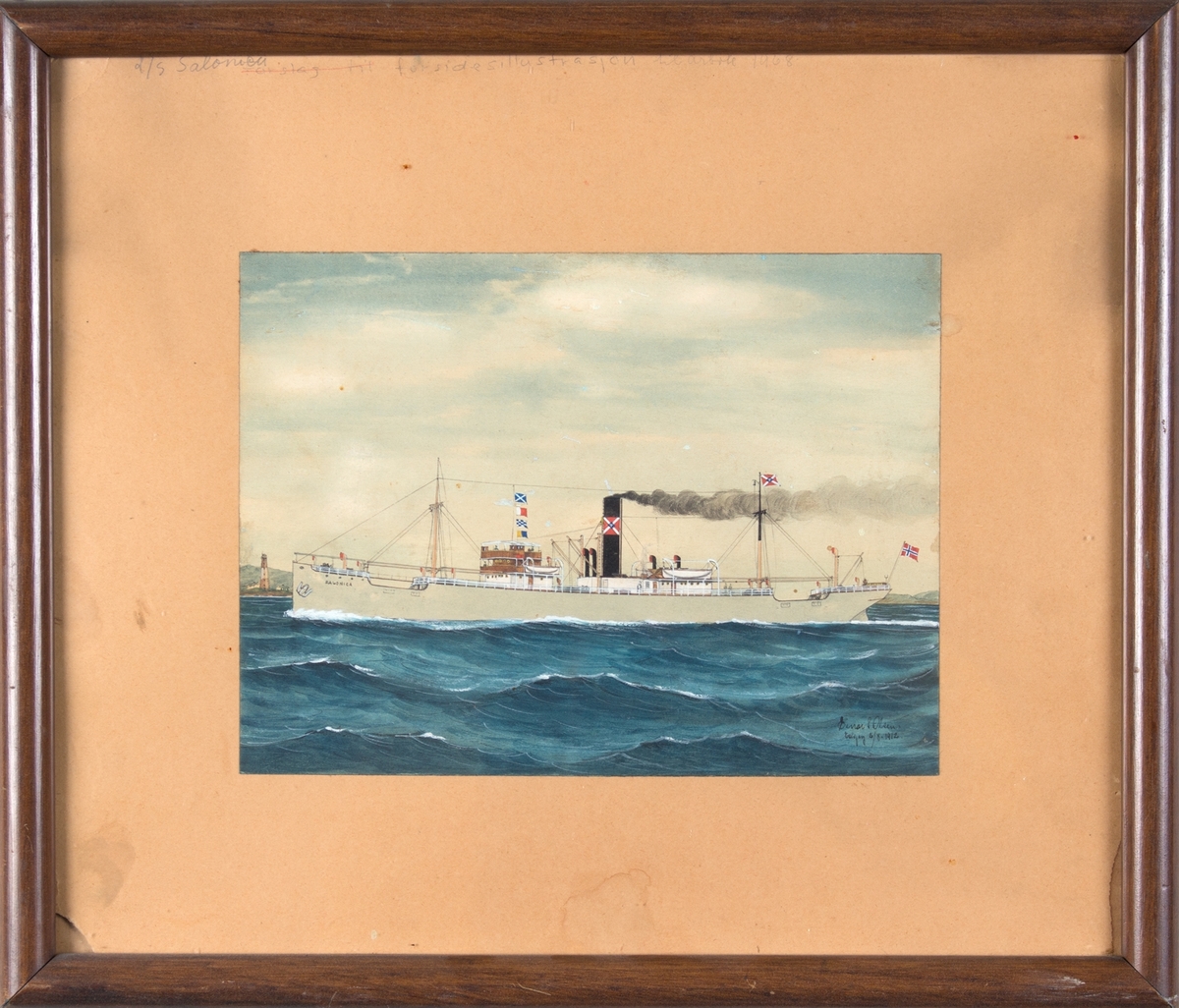 Skipsportrett av DS SALONICA. Til venstre i motivet fyrtårn.
