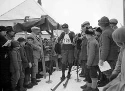 Hovedlandsrennet 1927. Fra et langrenn med start og innkomst
